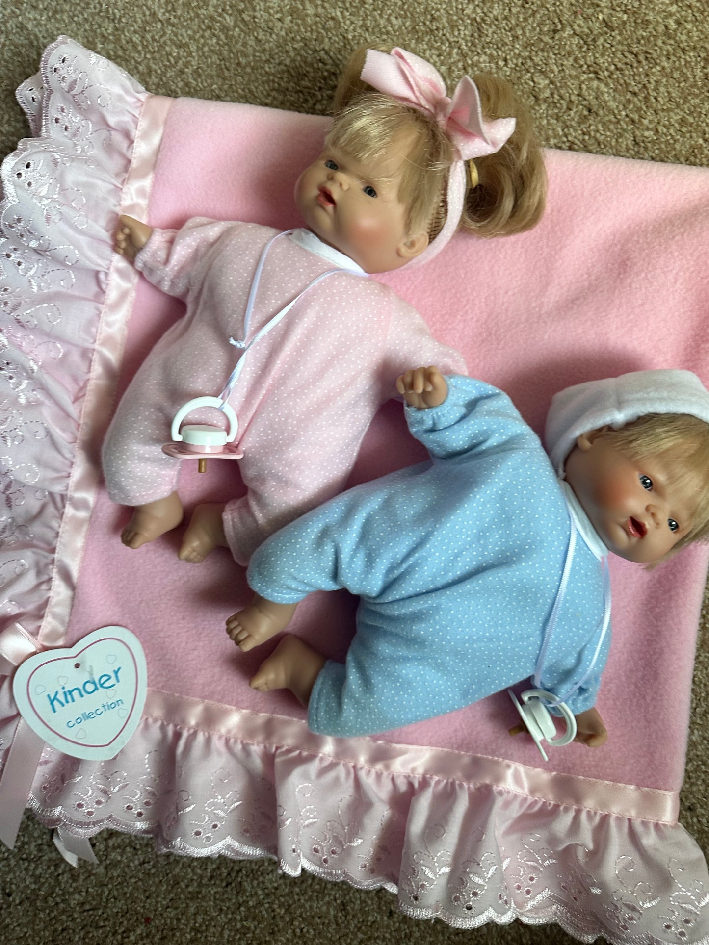 Spanish twin dolls