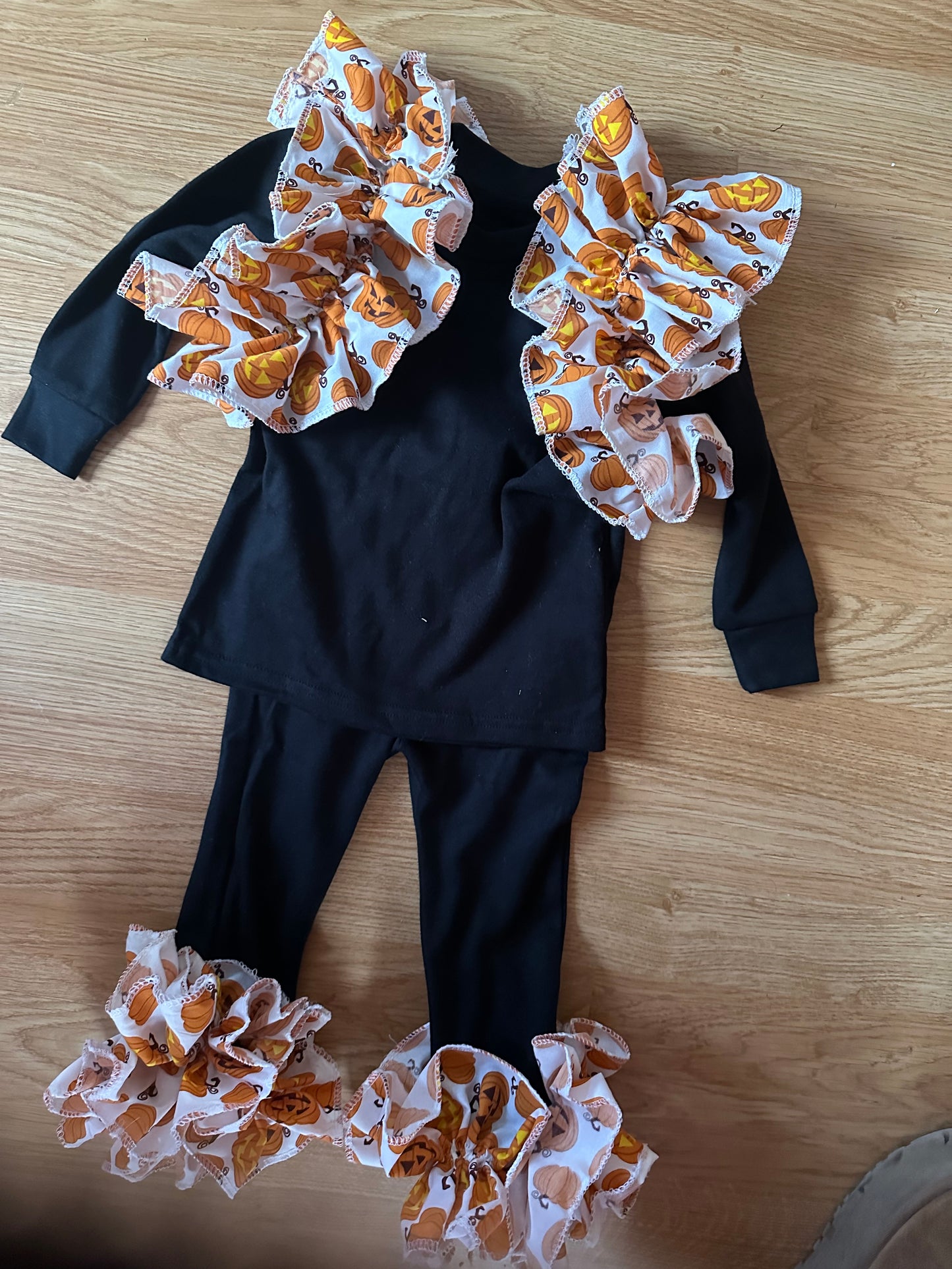 Pumpkin ruffle sets