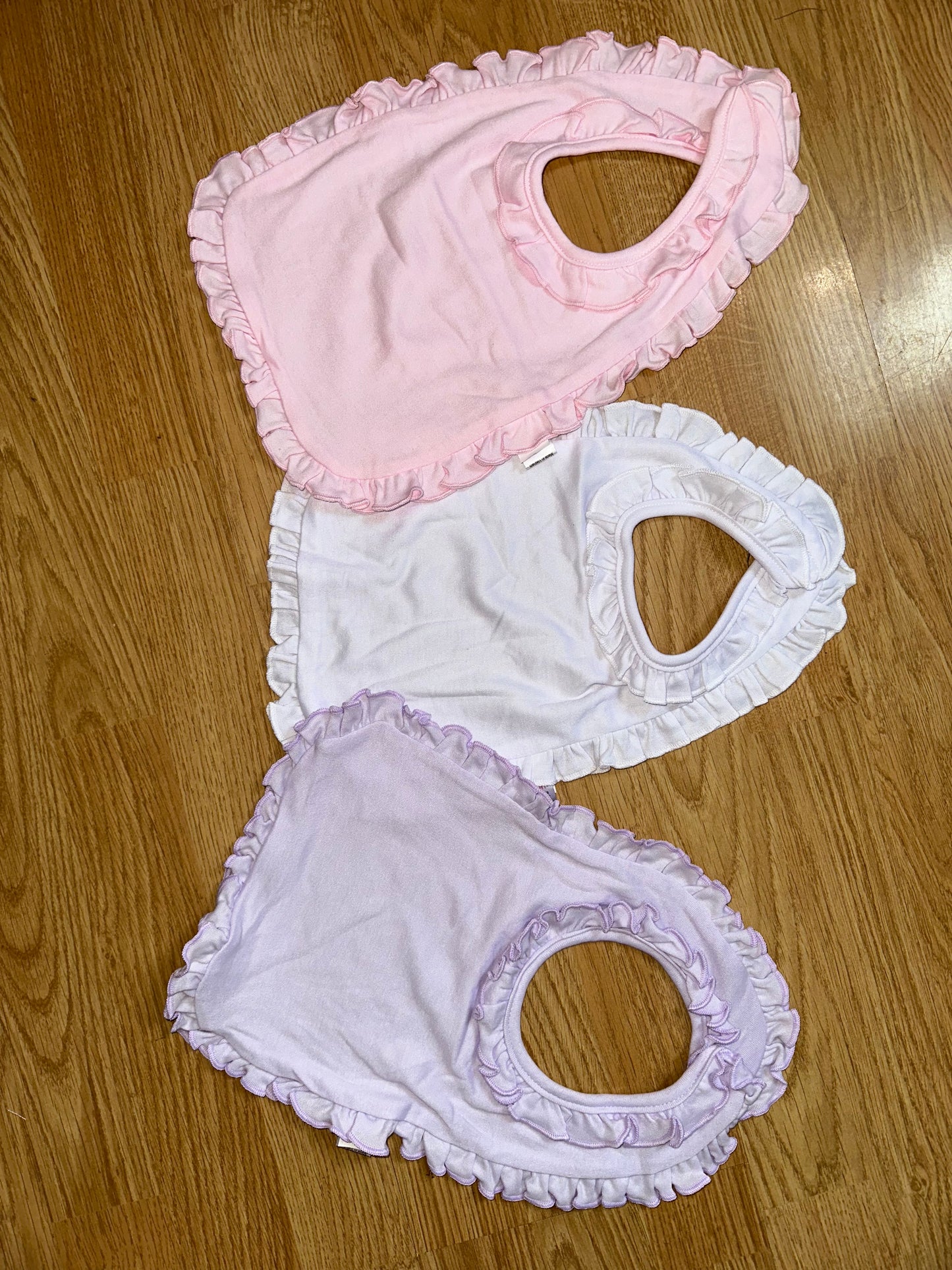 Frill bibs